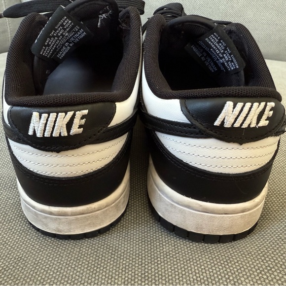 Nike Panda Low Dunk - Picture 6 of 7